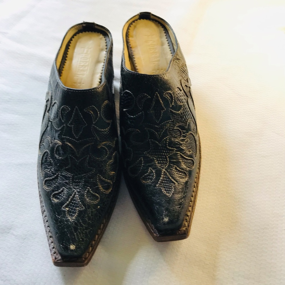 Corral Black Embroidered Mules - Picture 6 of 12